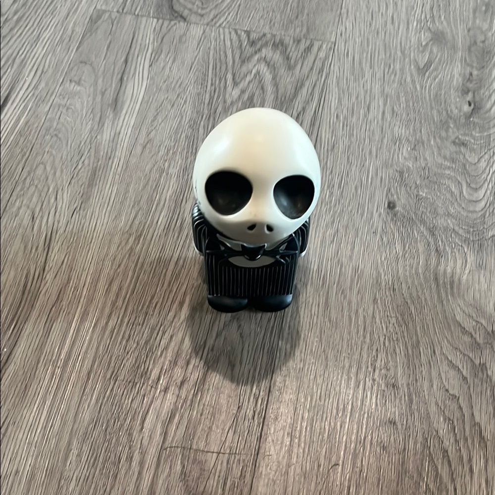 Black and White Decorative Figurine! Nightmare before Christmas ❤️
